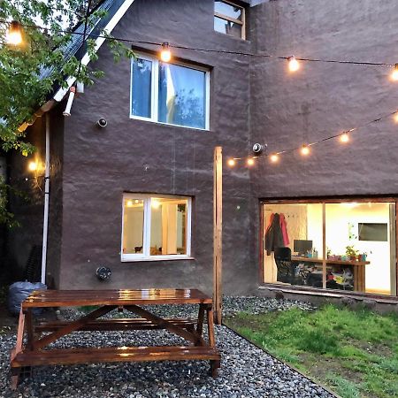 Ciao Bariloche - Habitaciones Privadas En Hostel 外观 照片