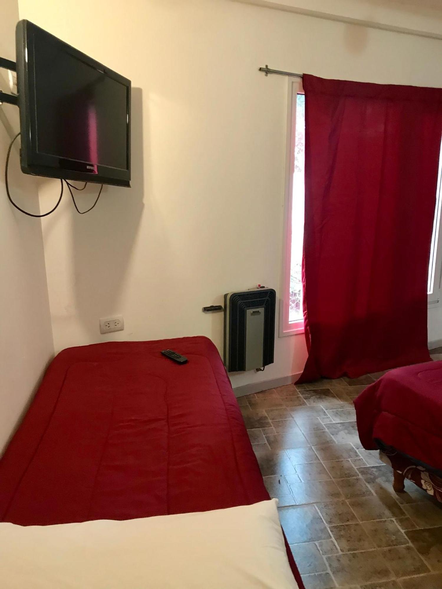 Ciao Bariloche - Habitaciones Privadas En Hostel 外观 照片
